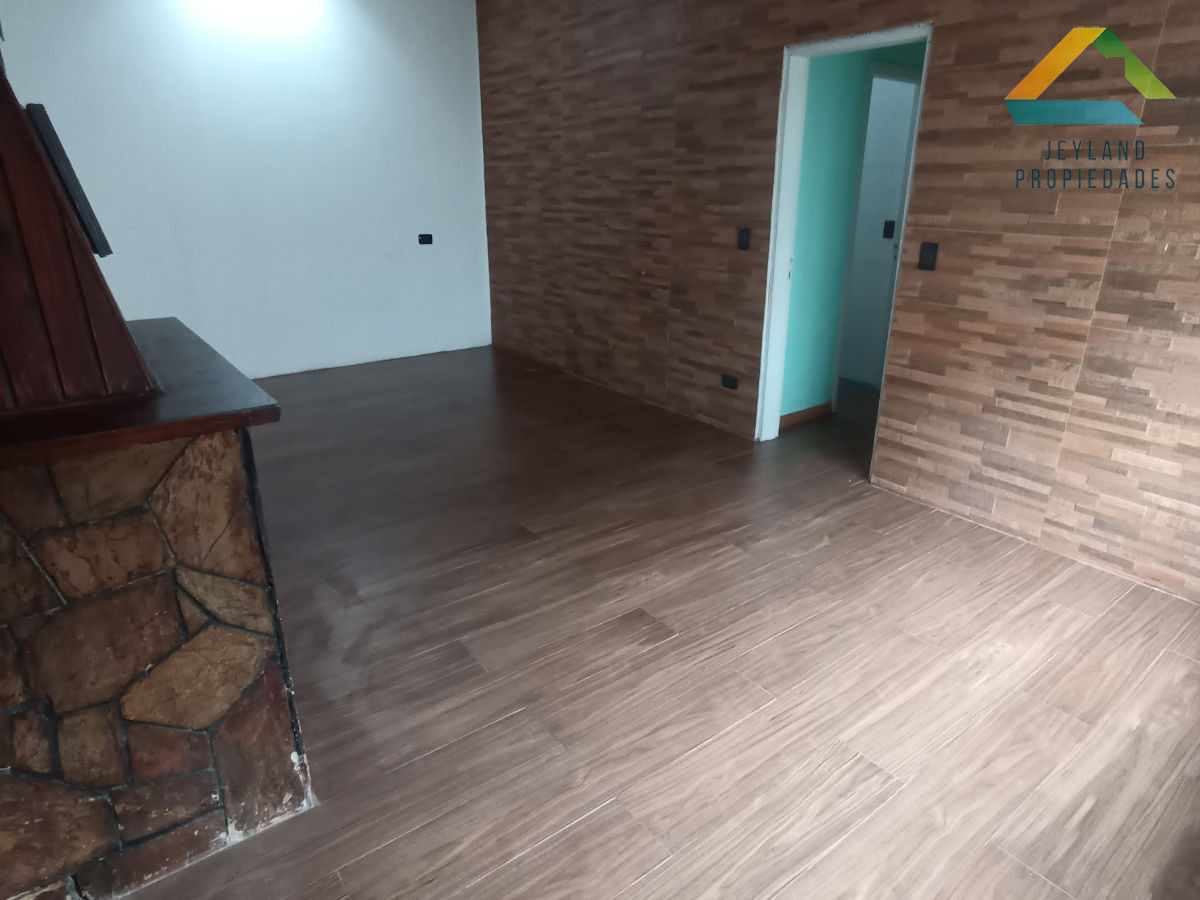 Casa ID.5 - SE VENDE CASA AMPLIA CON OFICINA AL FRENTE CENTRO DE MALDONADO