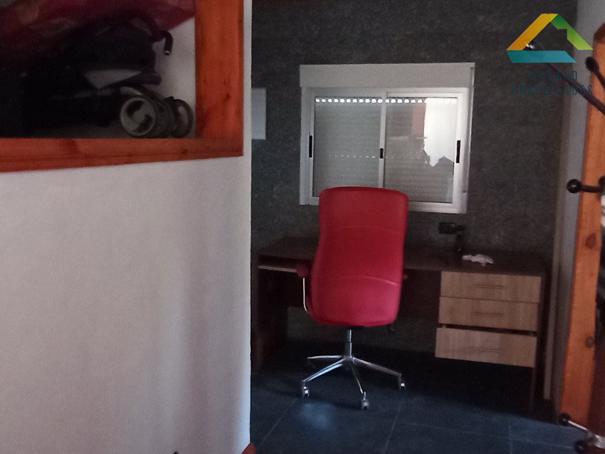 Casa ID.5 - SE VENDE CASA AMPLIA CON OFICINA AL FRENTE CENTRO DE MALDONADO