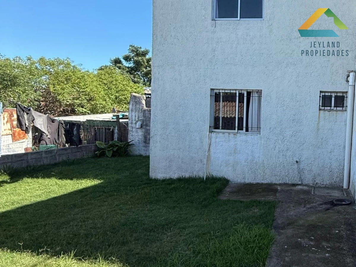 Casa ID.63 - SE VENDE CASA 3 DORMITORIOS EN BARRIO TREINTA Y TRES