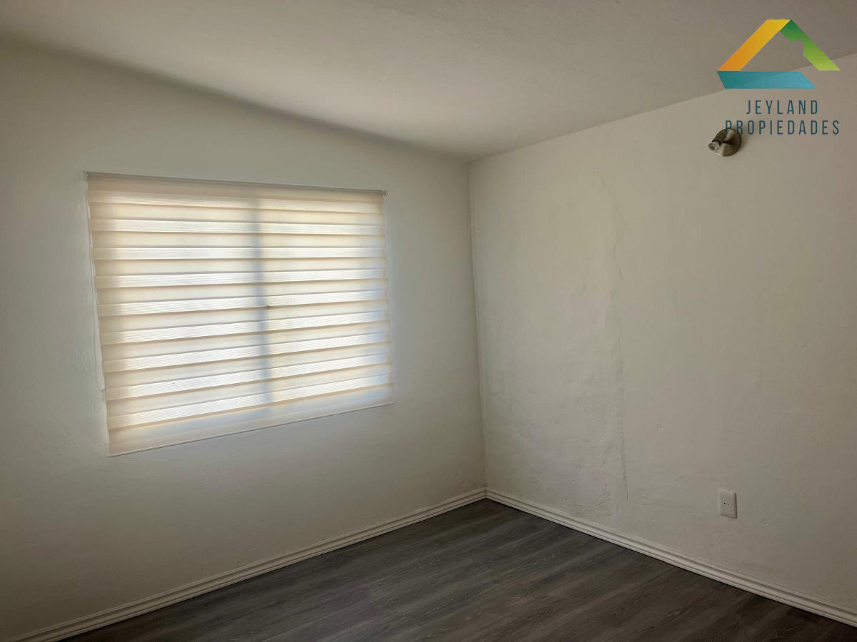 Casa ID.76 - SE VENDE CASA  4 DORMITORIOS EN BARRIO PERLITA MALDONADO
