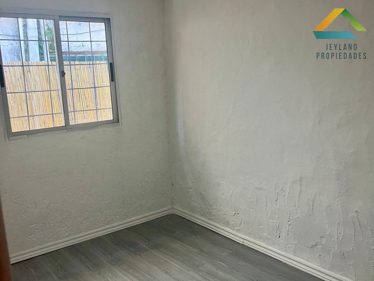 Casa ID.76 - SE VENDE CASA  4 DORMITORIOS EN BARRIO PERLITA MALDONADO