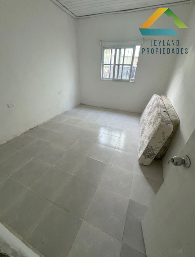Casa ID.85 - SE VENDE CASA DE 3 DORMITORIOS EN BALNEARIO Bs As