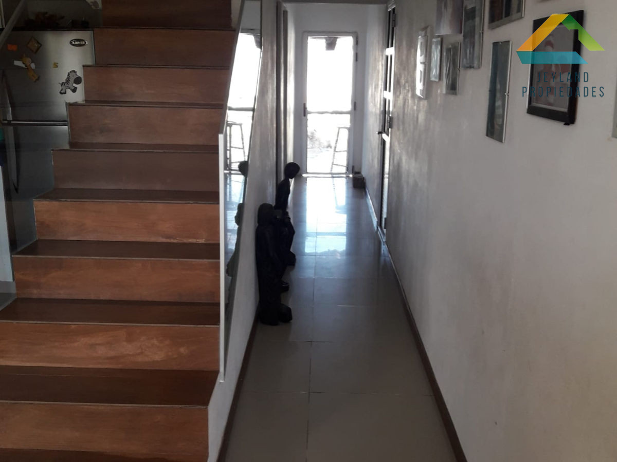 Casa ID.8 - SE VENDE CASA 3 DORM  BARRIO LOS CIRUELOS