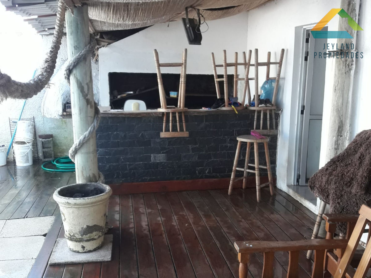 Casa ID.8 - SE VENDE CASA 3 DORM  BARRIO LOS CIRUELOS