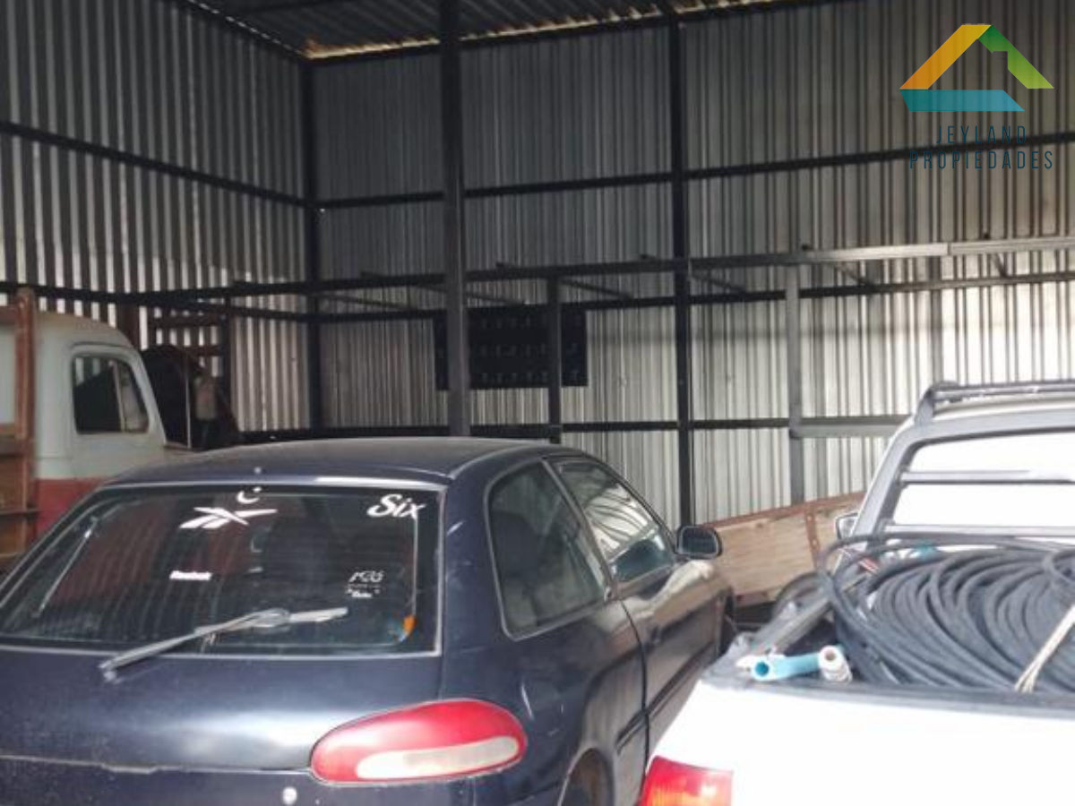 Casa ID.8 - SE VENDE CASA 3 DORM  BARRIO LOS CIRUELOS