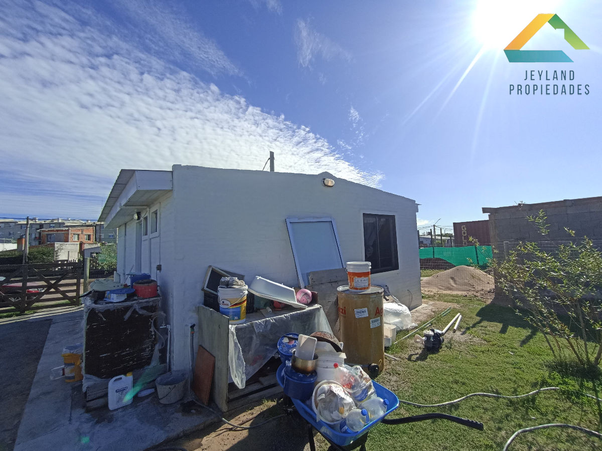Casa ID.91 - SE VENDE CASA 1 DORM EN BARRIO 14 DE FEBRERO