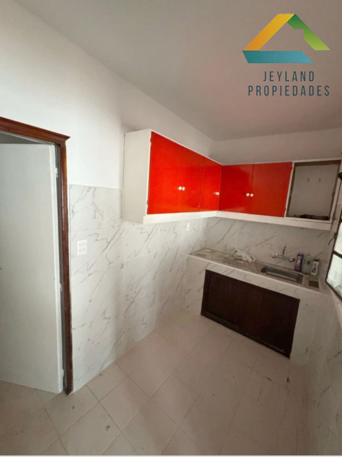 Casa ID.96 - SE VENDE CASA 3 DORMITORIOS BARRIO ODIZZIO