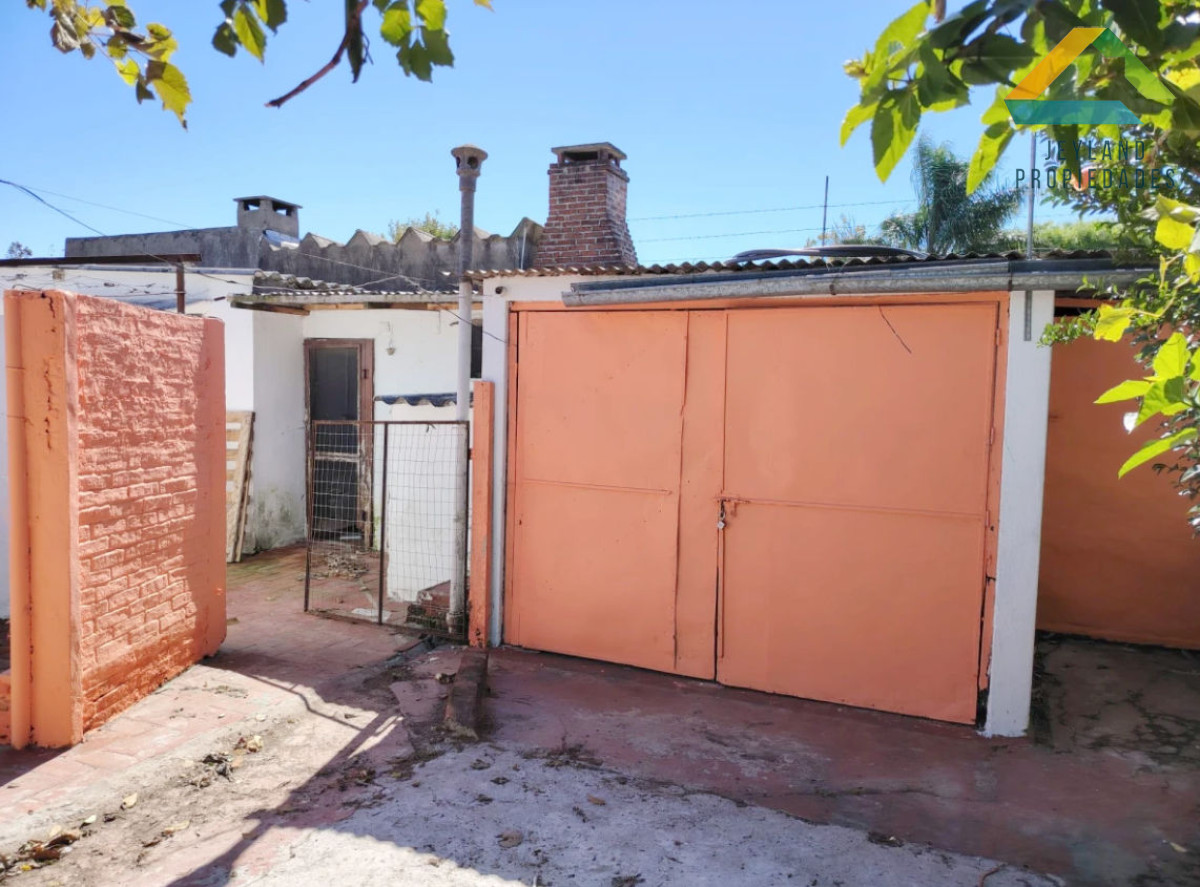 Casa ID.96 - SE VENDE CASA 3 DORMITORIOS BARRIO ODIZZIO