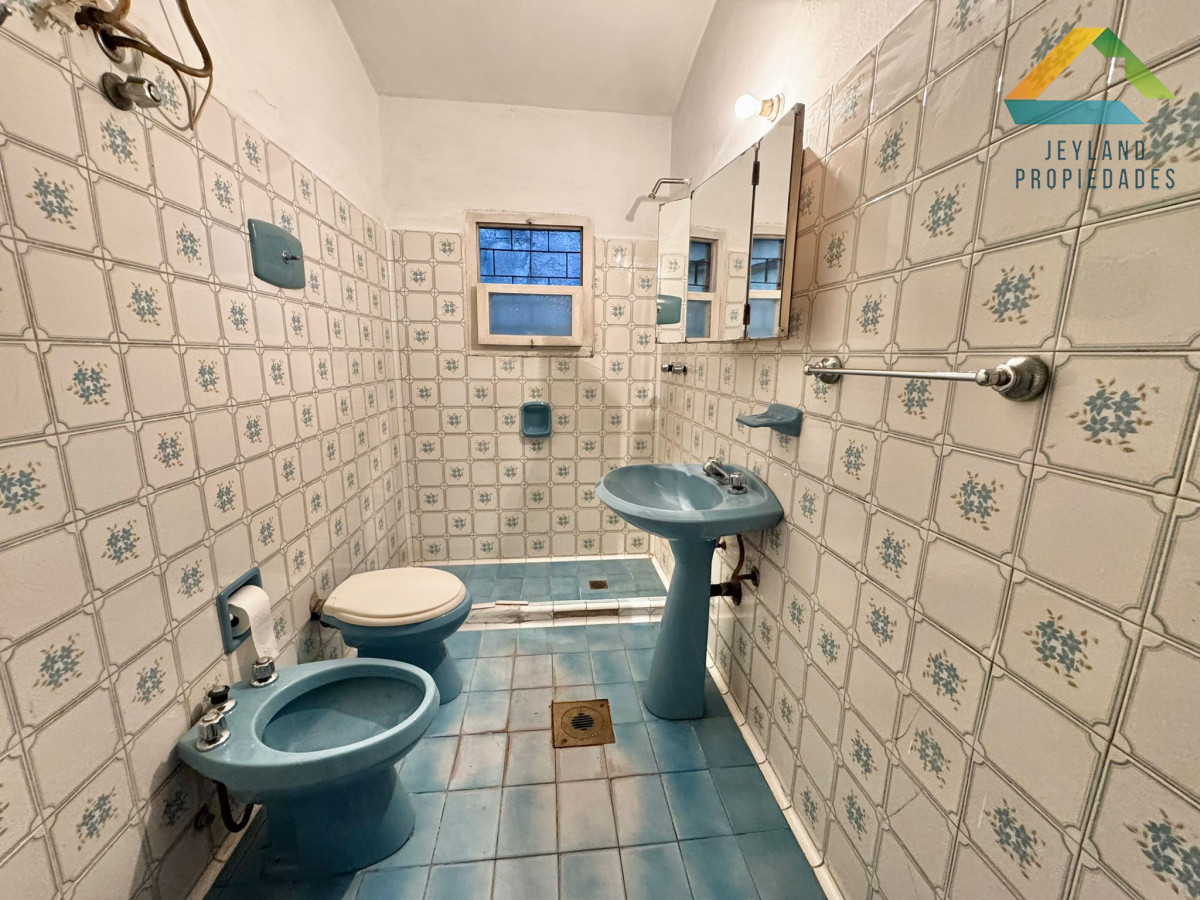 Casa ID.277 - SE VENDE CASA EN BARRIO LEONEL