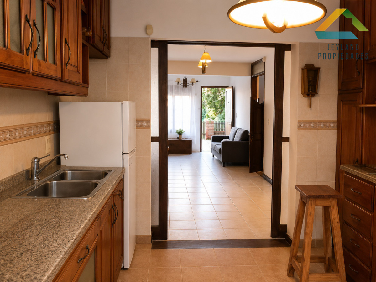Casa ID.549 - SE VENDE VIVIENDA COVISANCAR 1, DE 3 DORMITORIOS SAN CARLOS 