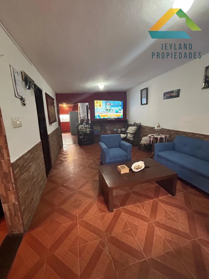 Casa ID.477 - SE VENDE CASA 2 DORMITORIOS BARRIO LA ESTACION 