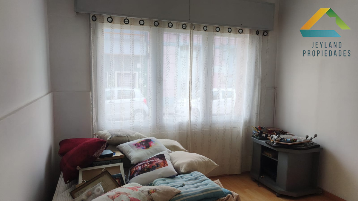 Casa ID.563 - SE VENDE CASA EN CENTRO DE SAN CARLOS - APTA PARA BANCO