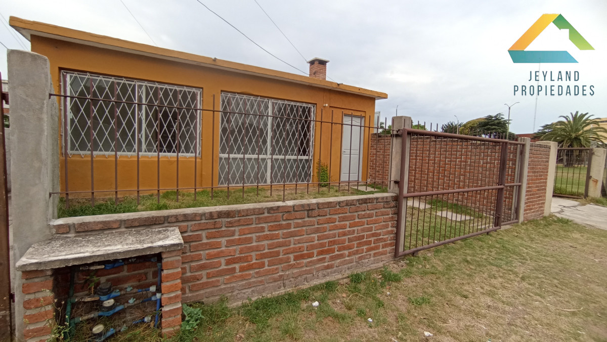 Casa ID.389 - SE ALQUILA CASA 2 DORM EN ZONA LOS BOMBEROS