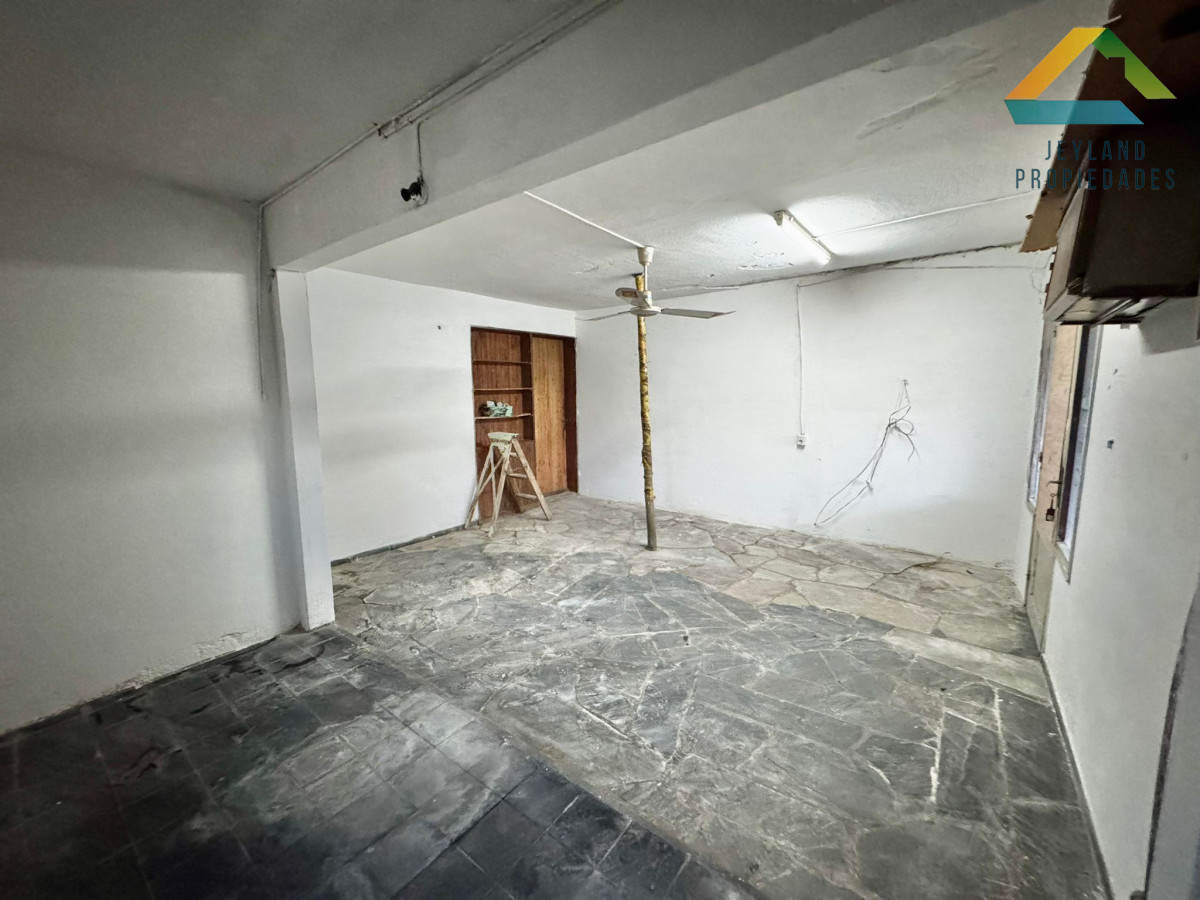 Casa ID.277 - SE VENDE CASA EN BARRIO LEONEL