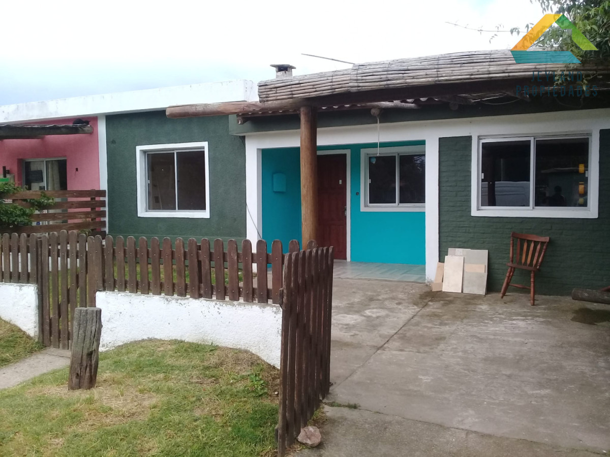 Casa ID.383 - SE VENDEN 3 CASAS EN EL MISMO PADRON, PIRIAPOLIS 