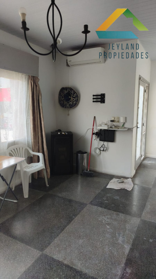 Casa ID.563 - SE VENDE CASA EN CENTRO DE SAN CARLOS - APTA PARA BANCO