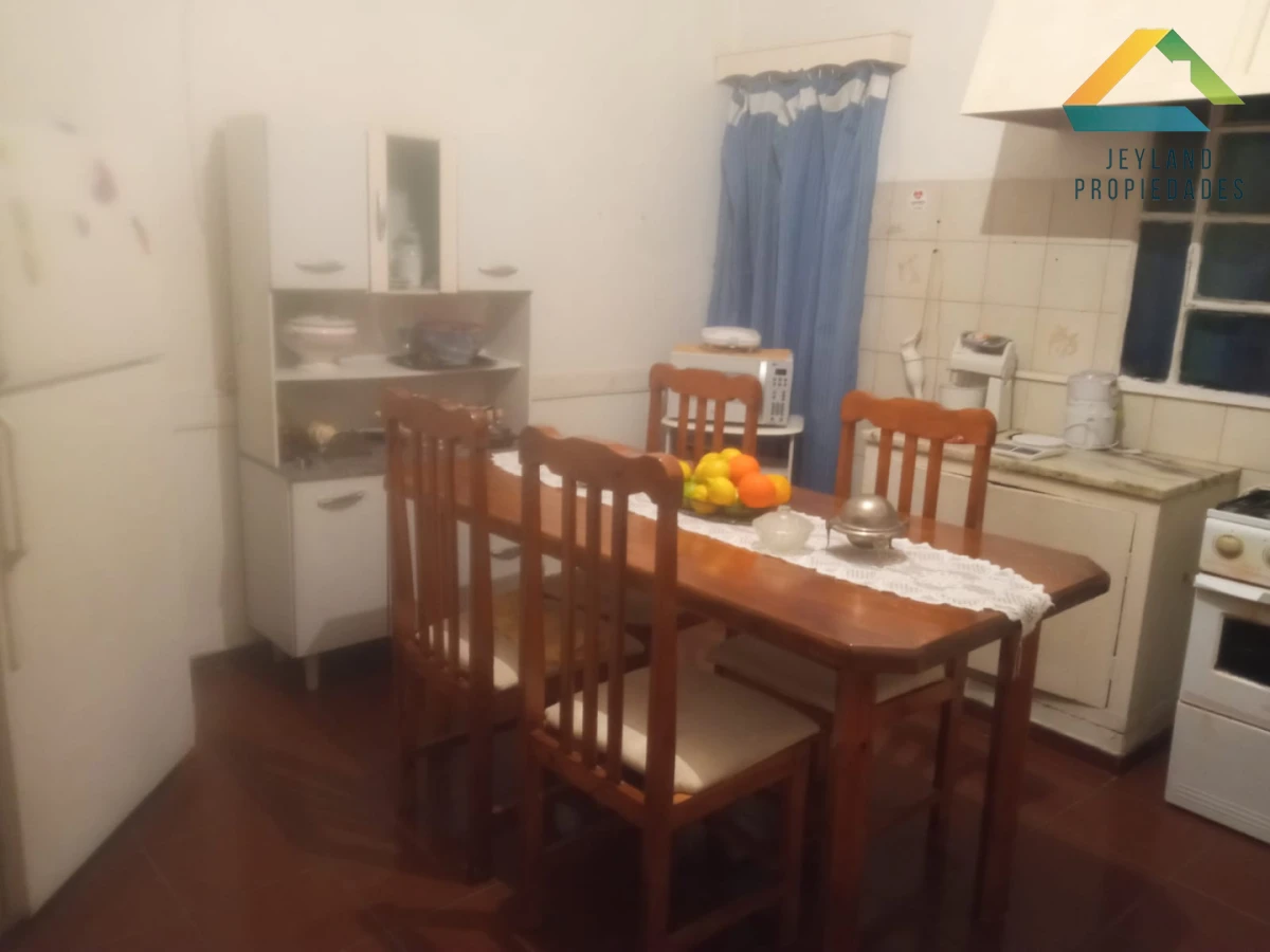 Casa ID.530 - SE VENDE CASA 4 DORMITORIOS CENTRO MALDONADO 