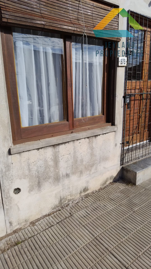 Casa ID.193 - SE VENDE CASA MAS APTO SAN CARLOS