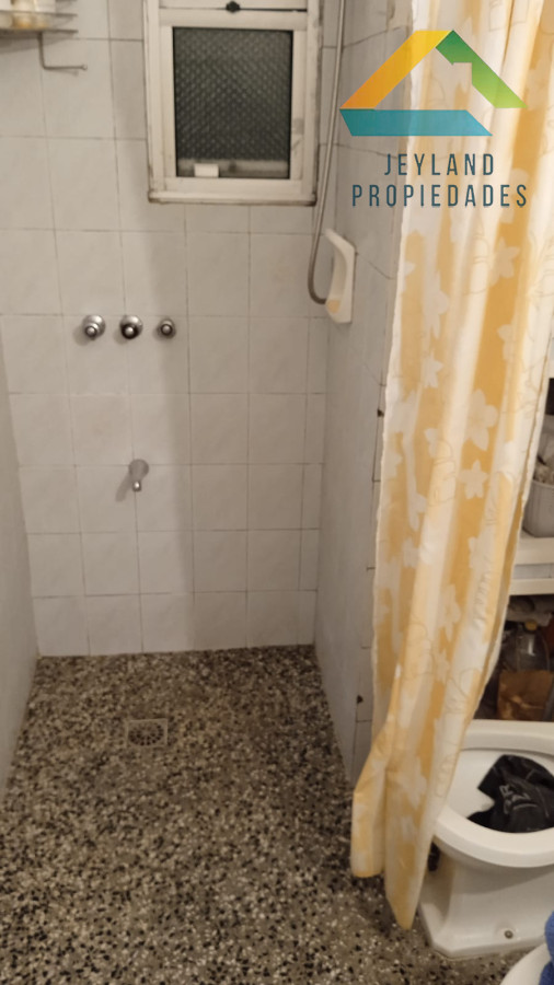 Casa ID.193 - SE VENDE CASA MAS APTO SAN CARLOS