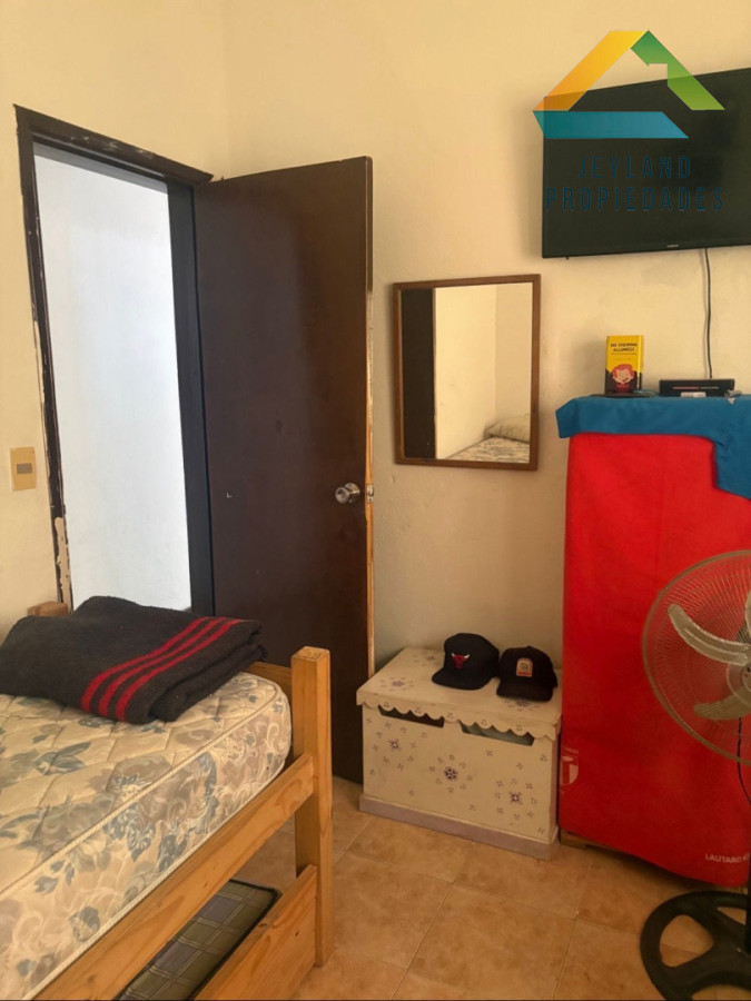 Casa ID.410 - SE VENDE CASA  PH EN BARRIO BIARRITZ
