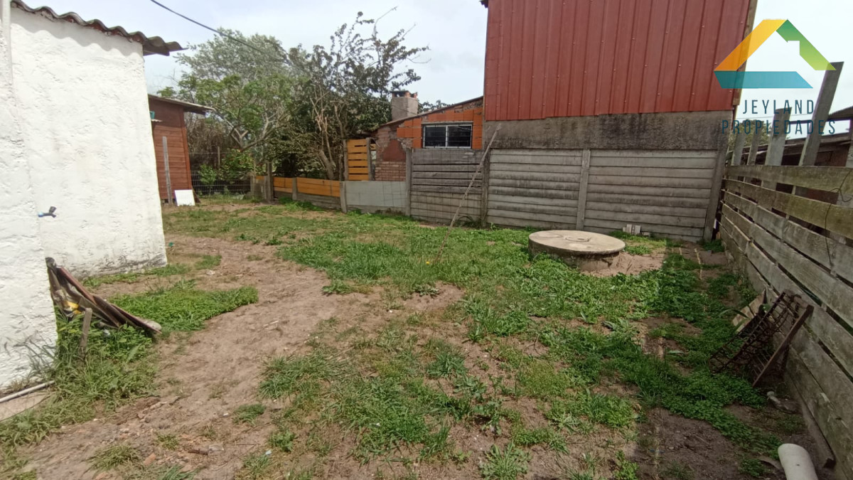 Casa ID.185 - SE VENDE PROPIEDAD EN BARRA DEL CHUY PUIMAYEN PARADA 18