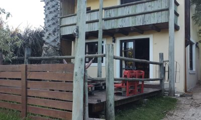 SE VENDE CASA 2 DORM EN LA BOTA 300 M2 PAPELES AL DIA