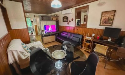 SE VENDE CASA 3 DORMITORIOS EN BARRIO CERRO PELADO