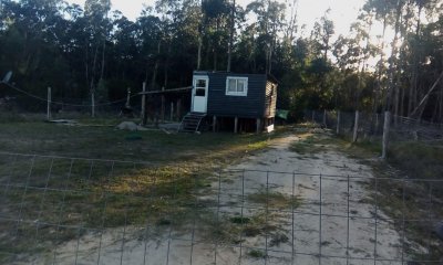 SE VENDE CABAÑA DE MADERA EN BALNEARIO LA ESMERALDA