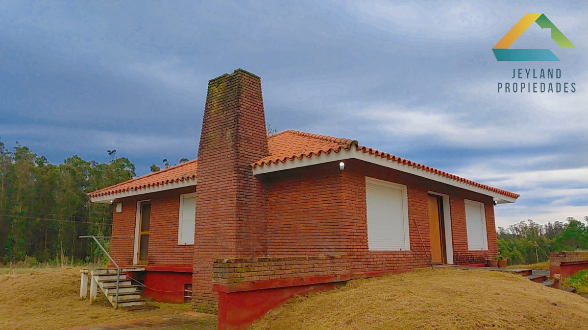 Chacra ID.314 - SE VENDE HERMOSA CHACRA EN 1ª LINEA RUTA 104 