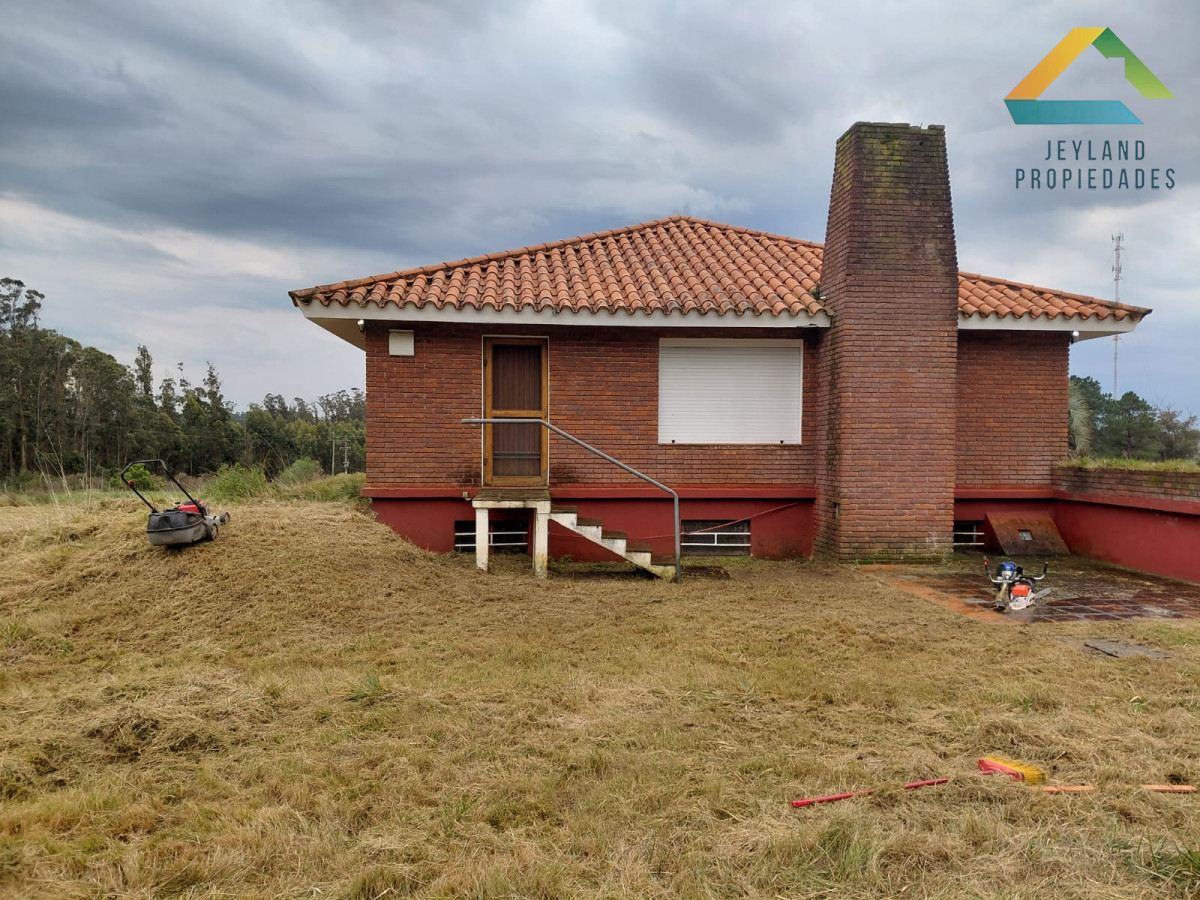 Chacra ID.314 - SE VENDE HERMOSA CHACRA EN 1ª LINEA RUTA 104 