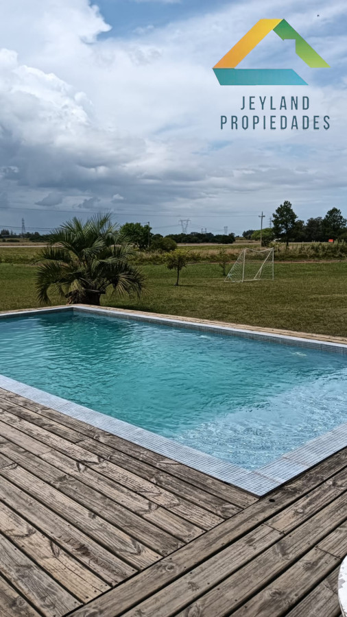 Chacra ID.182 - SE VENDE CHACRA 3 HECTAREAS CON TRES CASAS 