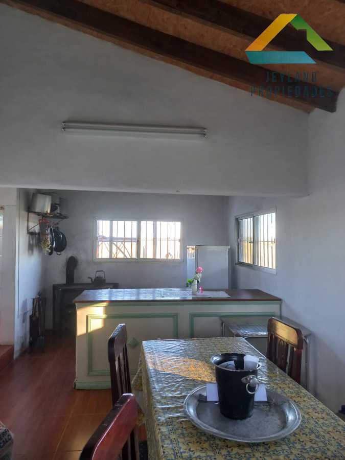 Chacra ID.107 - SE VENDE CASA DE CAMPO DE 10 HECTAREAS 