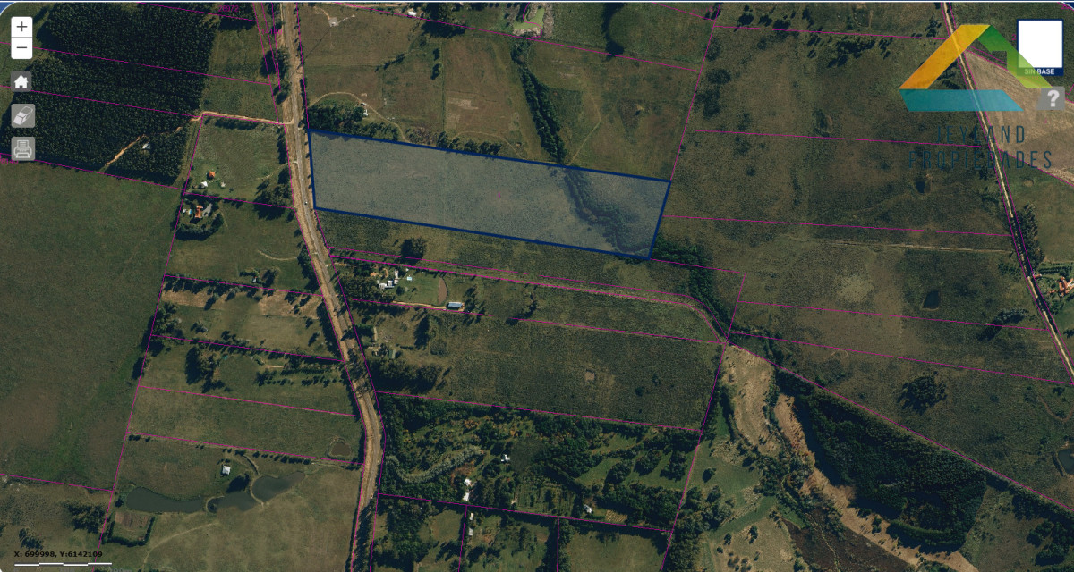 Chacra ID.313 - SE VENDE CHACRA EN LA RUTA 104 EN PRIMERA LINEA 