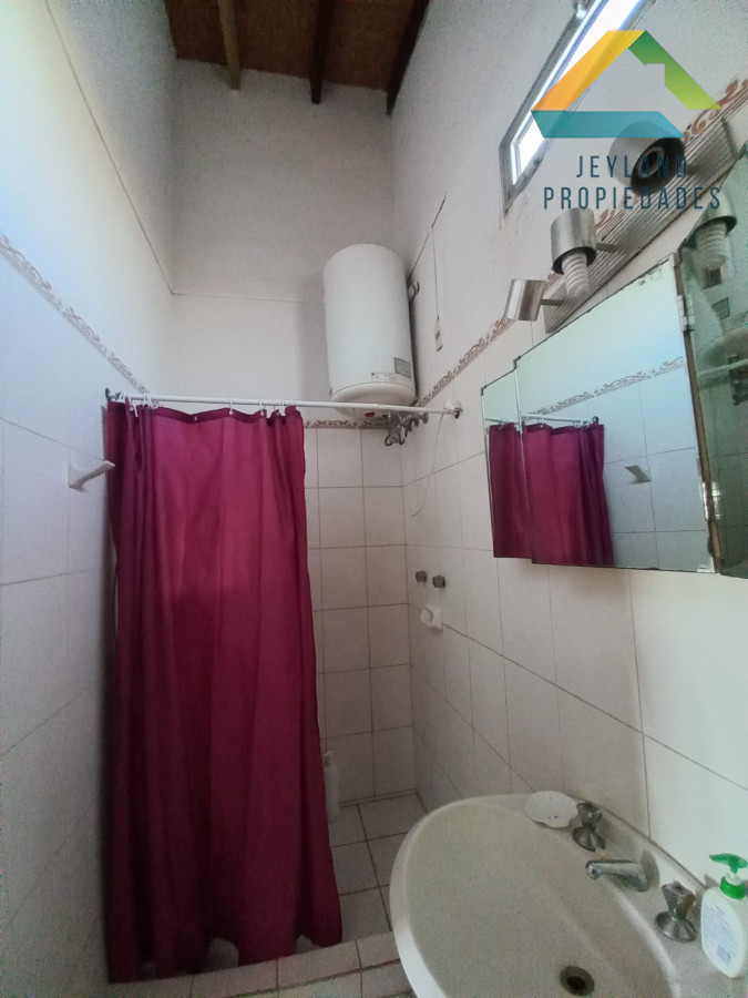 Chacra ID.107 - SE VENDE CASA DE CAMPO DE 10 HECTAREAS 