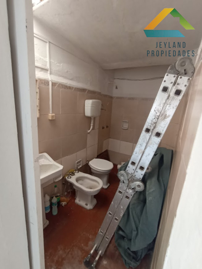 Local Comercial ID.138 - SE ALQUILA LOCAL COMERCIAL 19 DE ABRIL C GARANTIAS