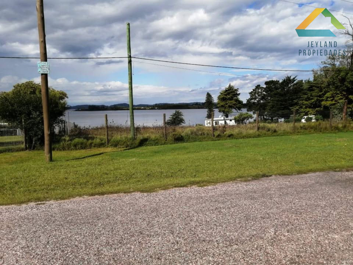 Terreno ID.87 - SE VENDEN DOS TERRENOS SOBRE LAGUNA DE LOS CISNES (CAPUERA)