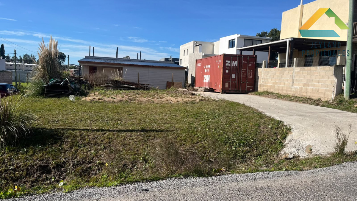 Terreno ID.566 - SE VENDE TERRENO EN BARRIO VALLE DI SARONNO
