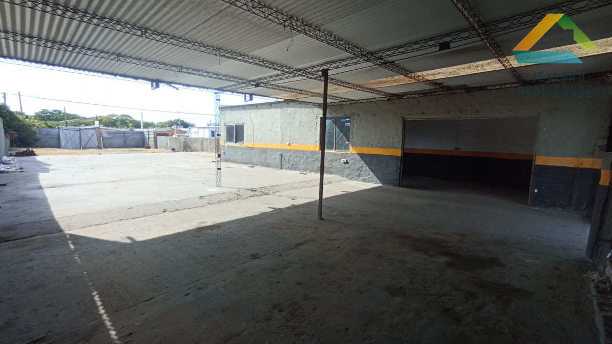 Terreno ID.423 - SE VENDE TERRENO CON MEJORAS 