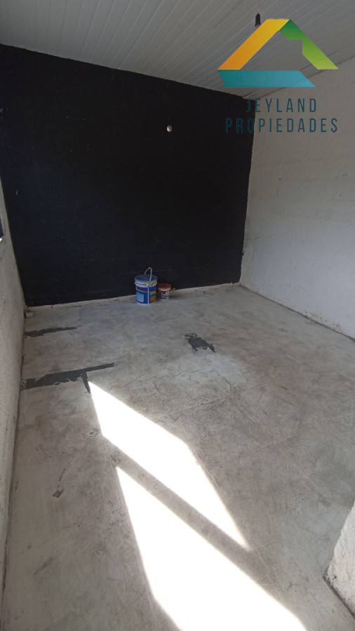 Terreno ID.423 - SE VENDE TERRENO CON MEJORAS 