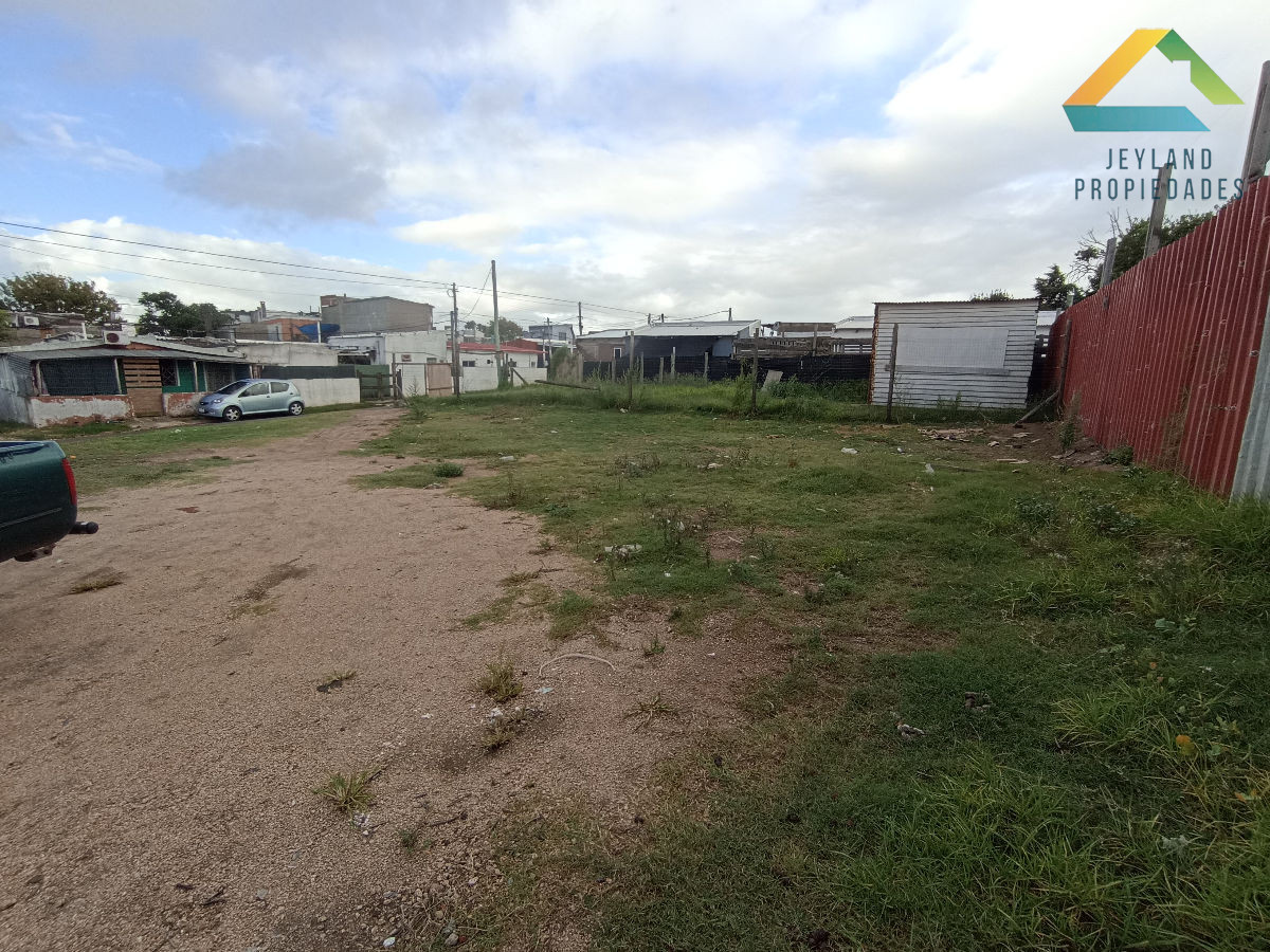Terreno ID.77 - SE VENDE TERRENO ESQUINERO EN MALDONADO NUEVO 