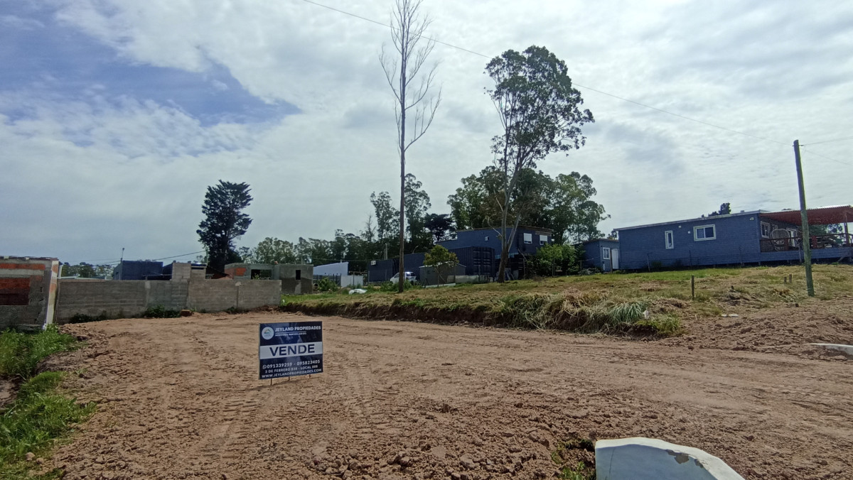 SE VENDE TERRENO 300 M2 EN LA QUERENCIA LISTO PARA CONSTRUIR