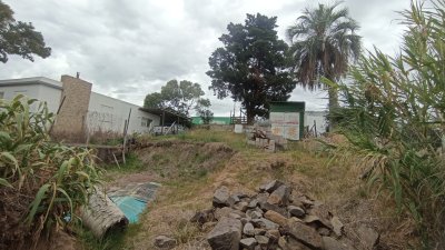 SE VENDE TERRENO 323 M2 EN BARRIO 4H