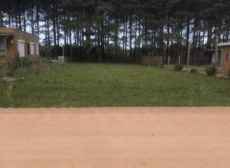 SE VENDE TERRENO DE 1000 m² EN CHACRAS DEL PINAR