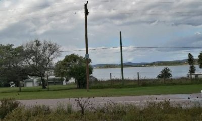 SE VENDEN DOS TERRENOS SOBRE LAGUNA DE LOS CISNES (CAPUERA)