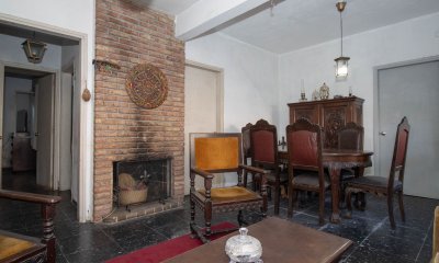 Venta De Casa Esquina. Muy Buena Ubicación, Cerca De Colegios