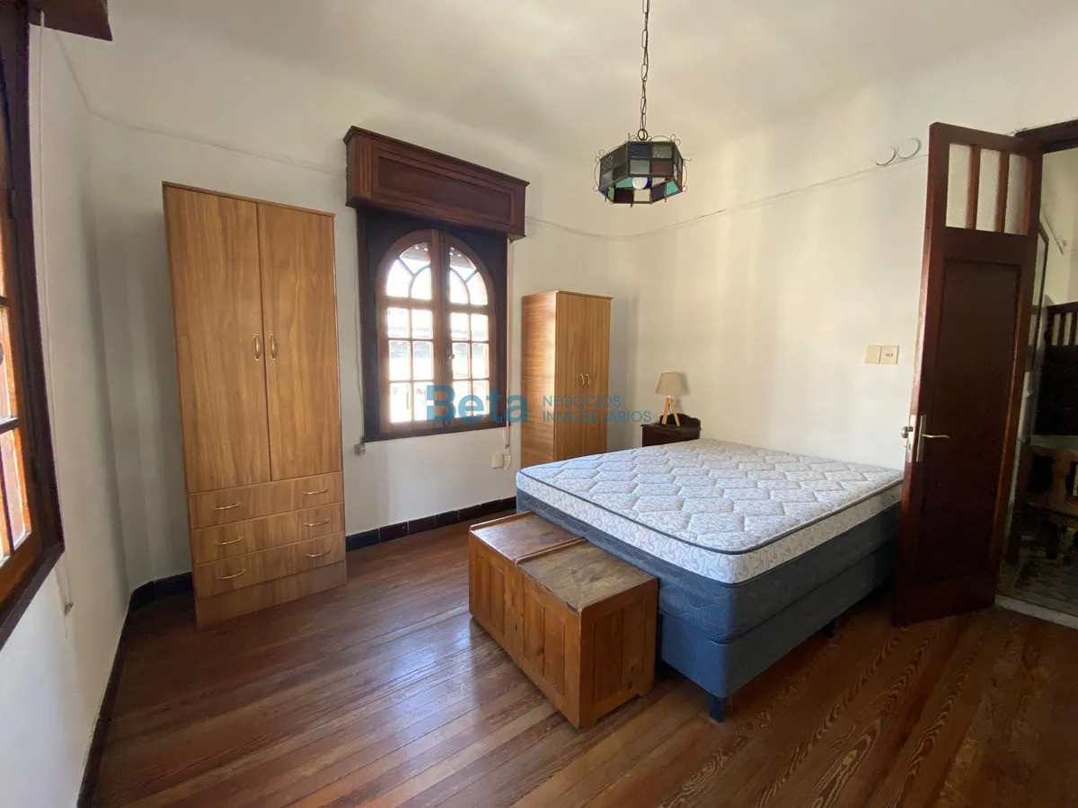 Apartamento ID.17 - Alquiler Apartamento  tres dorm Amoblado Ciudad vieja 