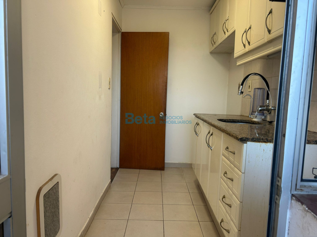 Apartamento ID.16 - Alquiler  Apartamento dos Dormitorios Buceo 