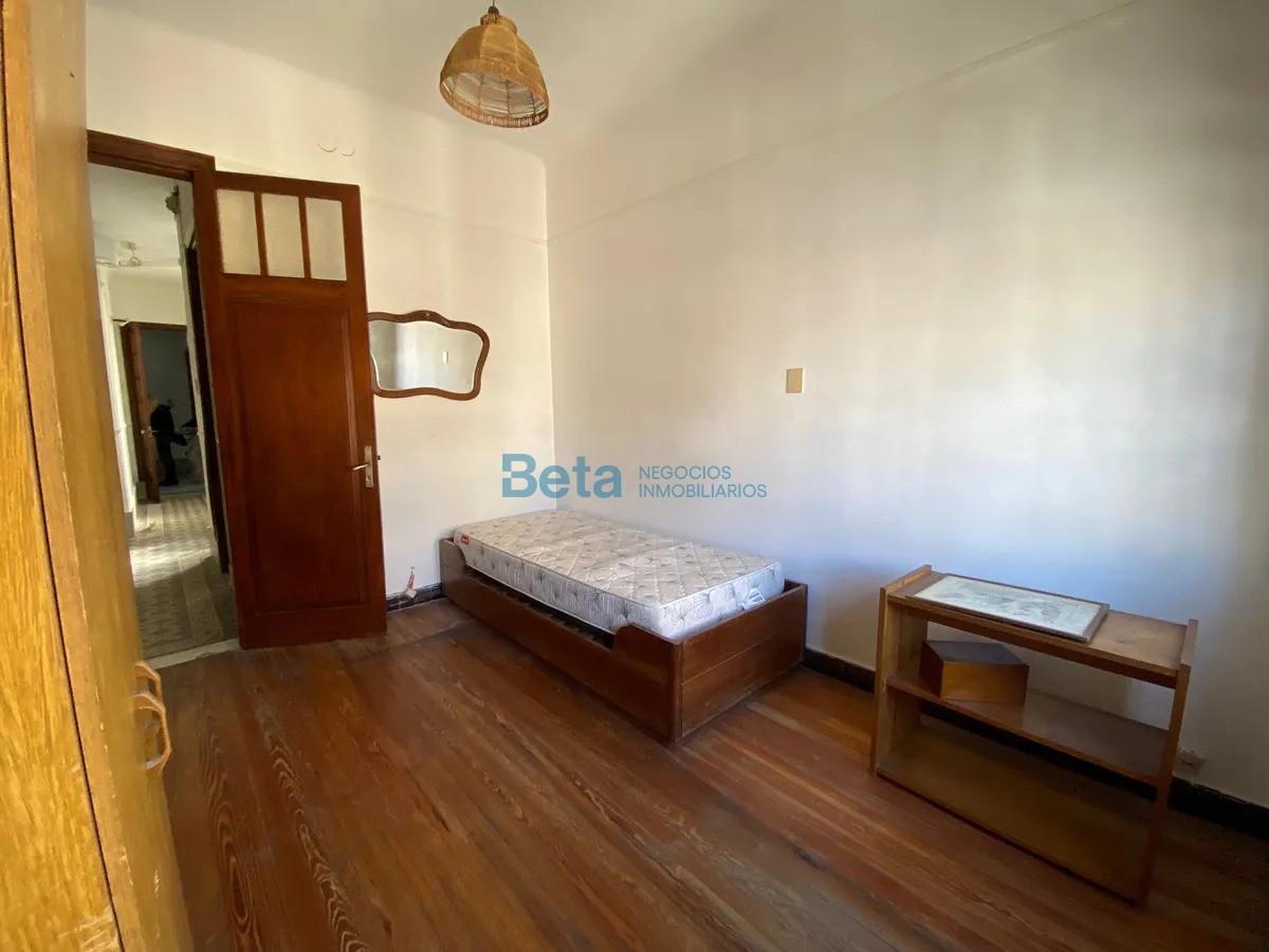 Apartamento ID.17 - Alquiler Apartamento  tres dorm Amoblado Ciudad vieja 