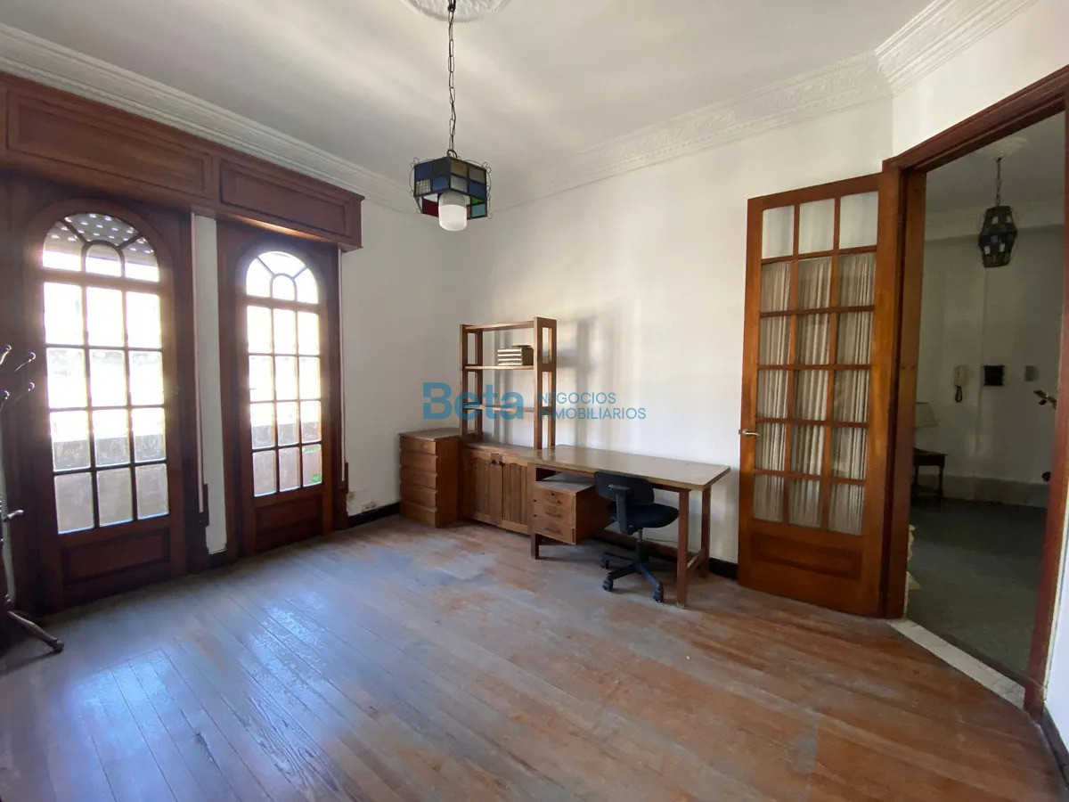 Apartamento ID.17 - Alquiler Apartamento  tres dorm Amoblado Ciudad vieja 