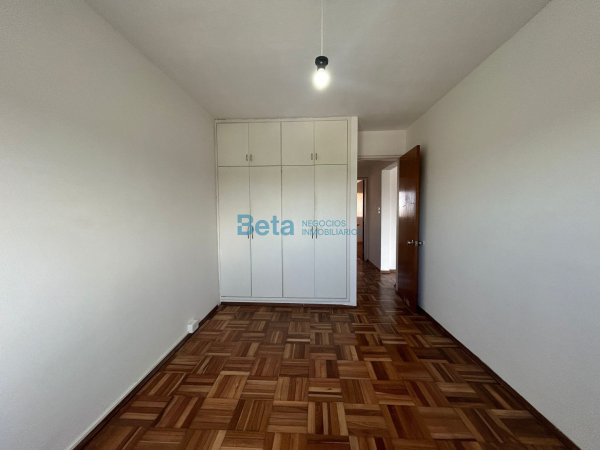 Apartamento ID.16 - Alquiler  Apartamento dos Dormitorios Buceo 
